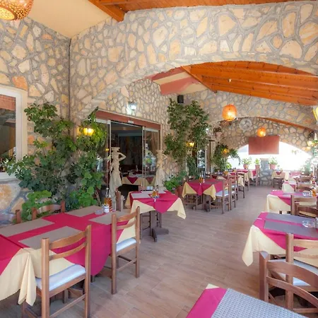Delphi Apart-hotel 4*