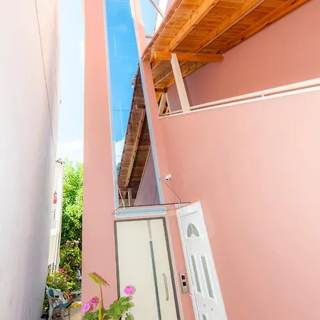 Delphi Apart-hotel