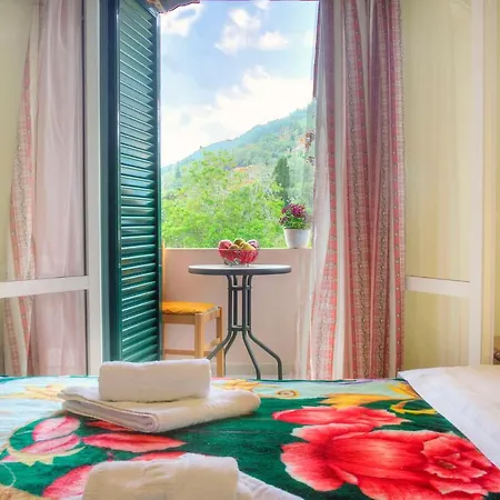 Delphi Aparthotel